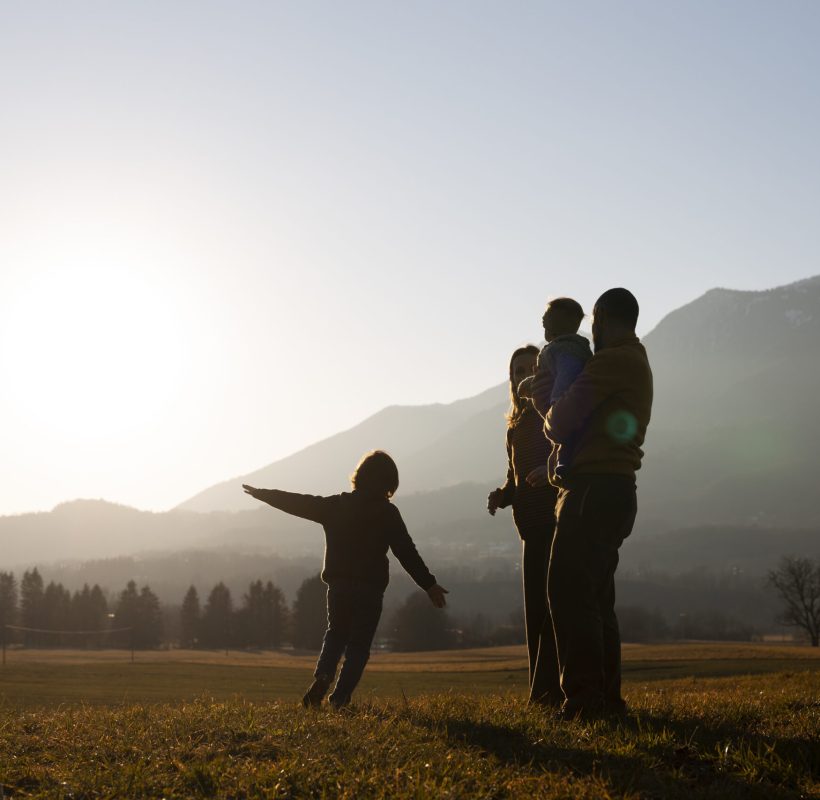 full-shot-family-silhouette-nature